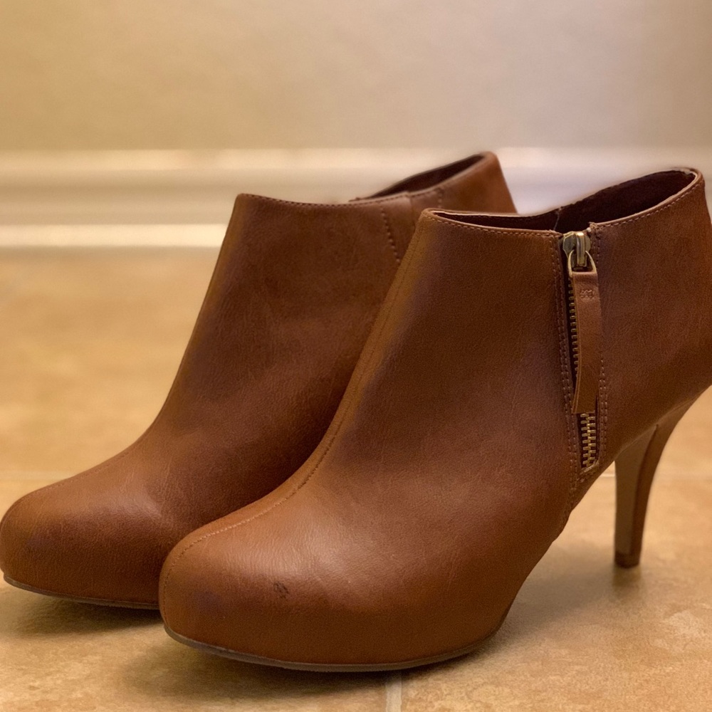 Madden Girl Heeled Ankle Boots Size 9